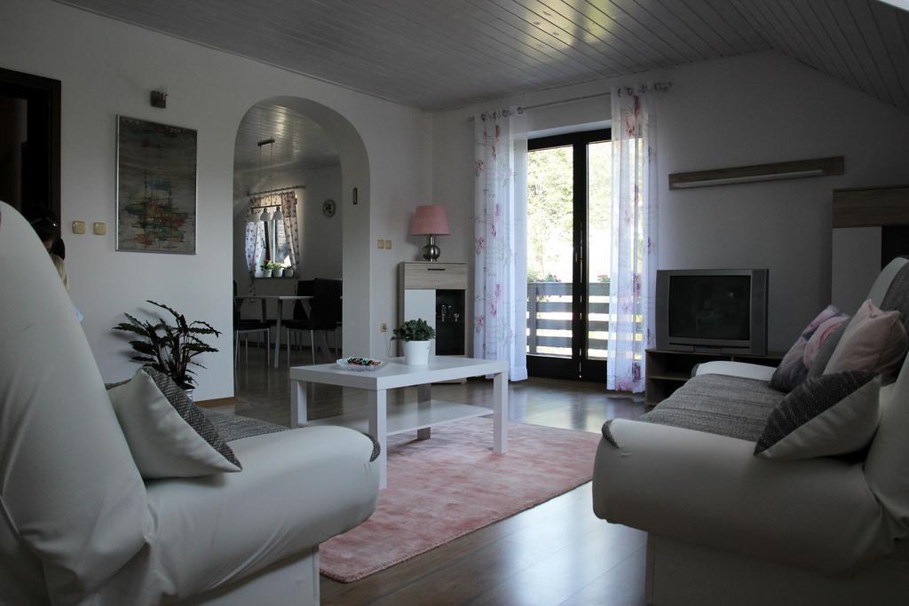 Lake House Apartment เมดโวเด ภายนอก รูปภาพ